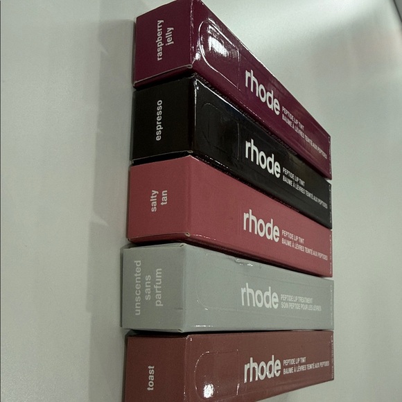 BRAND NEW rhode PEPTIDE LIP TREATMENT - Picture 2 of 3